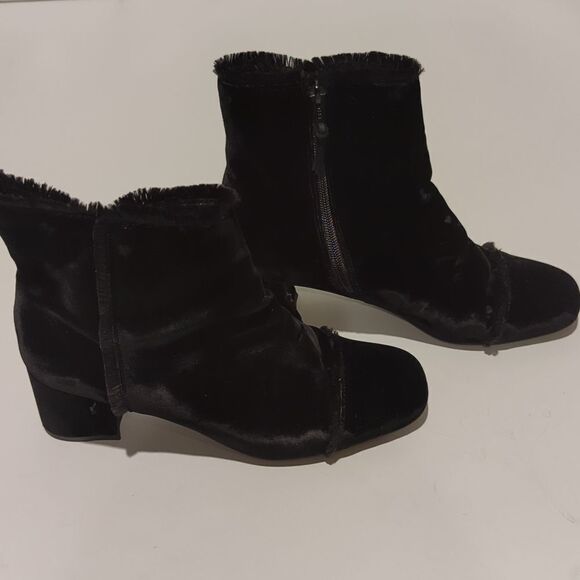 Stuart Weitzman On The Fringe Black Ankle Boots Block Heel Booties Size 8.5 - Picture 10 of 11